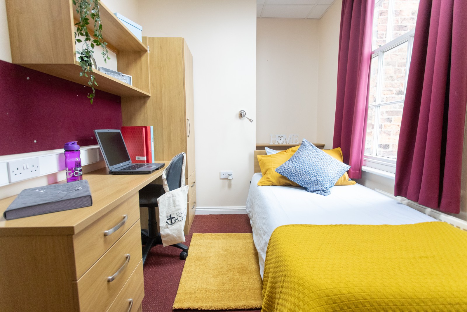 Bridge St Row bedroom