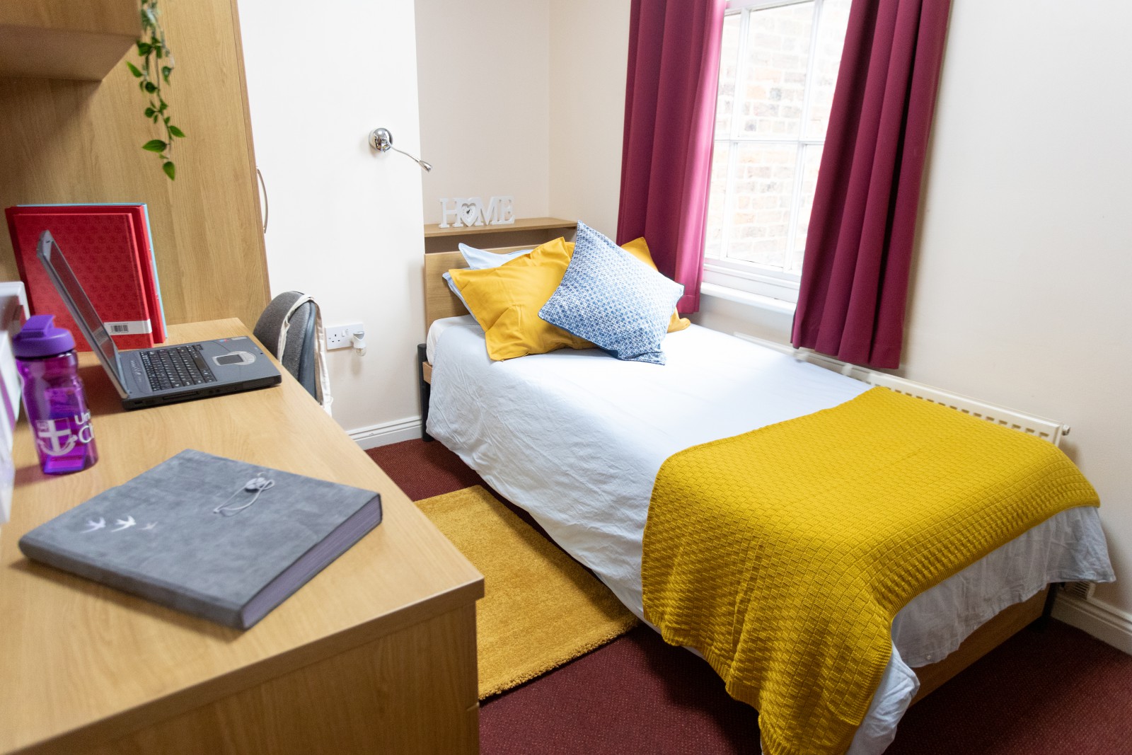 Bridge St Row bedroom