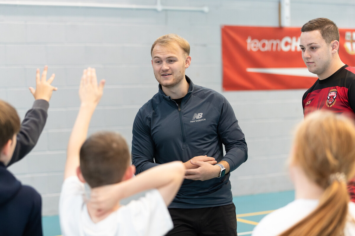 Kids engaged in a Sport session