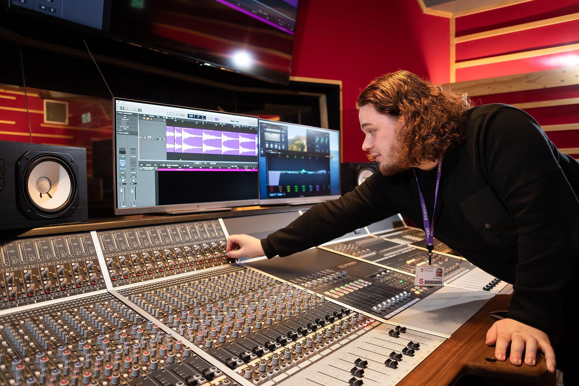 Course image for Music Production (Including a Foundation Year) BA (Hons)